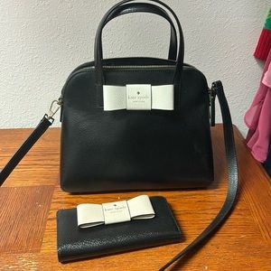 Black Kate spade purse with matching wallet